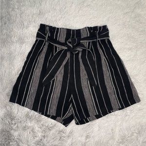 H&M Linen Blend Tie Shorts size 4